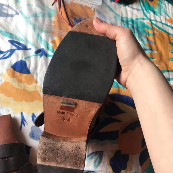 Free people euc leather boots buckle 37.5 heeled 7.5 - Picture 3 of 5